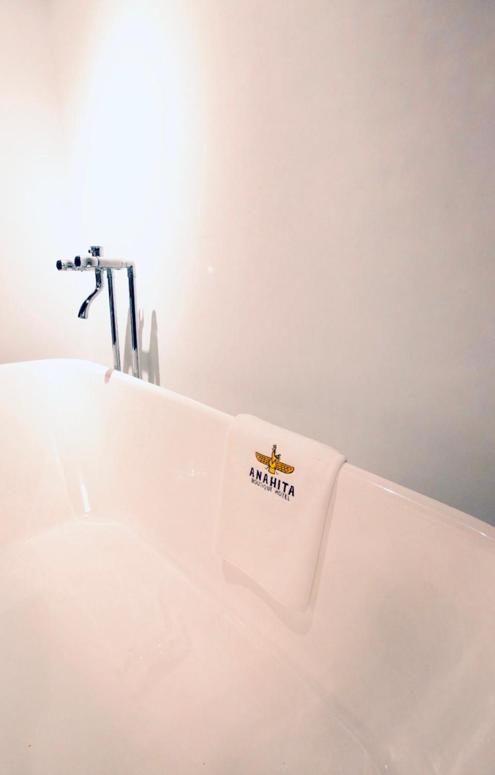 Anahita Boutique Hotel مالقة المظهر الخارجي الصورة