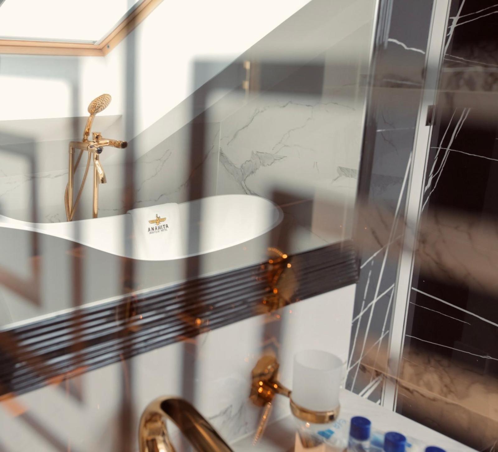 Anahita Boutique Hotel مالقة المظهر الخارجي الصورة